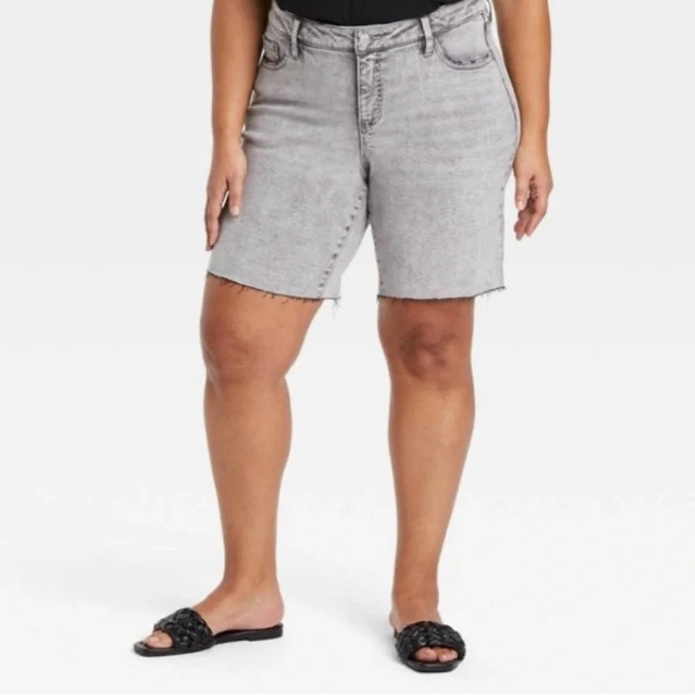 Ava & Viv Plus Size High-Rise Stretch Denim Jean Shorts - Gray Acid Wash